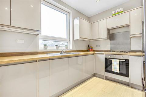 3 bedroom maisonette for sale, Upper Richmond Road West, East Sheen, SW14