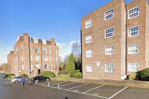 1 bedroom flat for sale, Gordon House, London W5