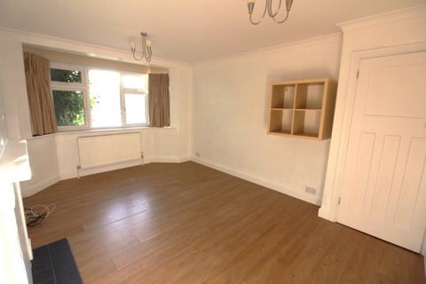 2 bedroom maisonette to rent, Meadway Close, Barnet EN5