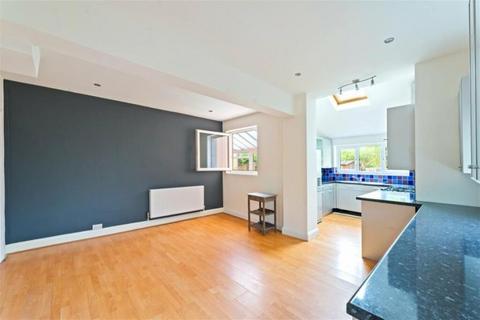 5 bedroom terraced house to rent, Raeburn Avenue, Surbiton KT5