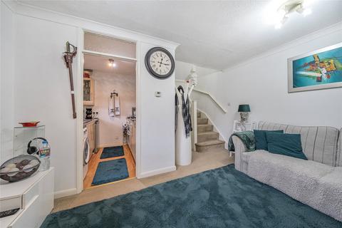 1 Countisbury Gardens, Addlestone, KT15 1RS