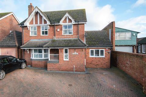 4 bedroom detached house for sale, Park Mews, Wellingborough