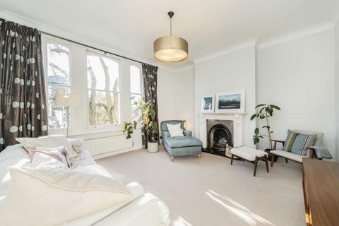 4 bedroom flat for sale, St. John's Grove, London N19