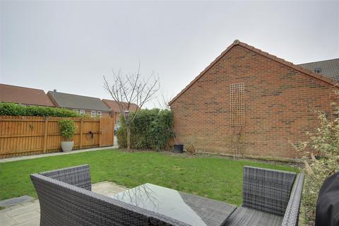 3 bedroom detached house for sale, Lawton Walk, Hessle