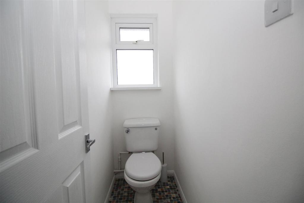 Toilet.JPG