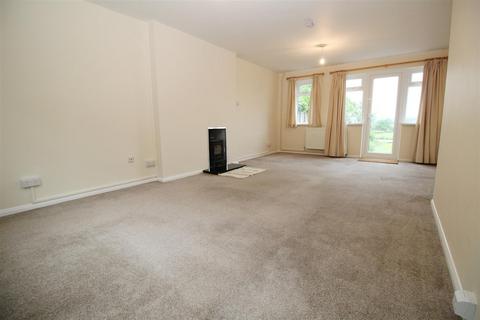 4 bedroom house to rent, Mynthurst, Leigh, Reigate, Surrey. RH2 8QD