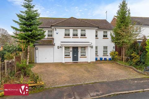 5 bedroom house for sale, Sheredes Drive, Hoddesdon EN11