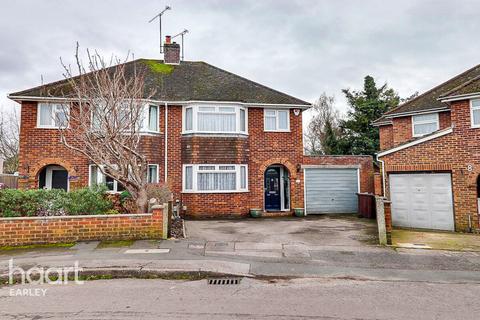 Robindale Avenue, READING