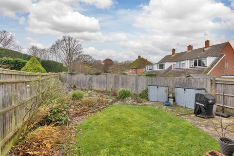 3 bedroom semi-detached house for sale, Hawthorn Walk, Tonbridge TN10