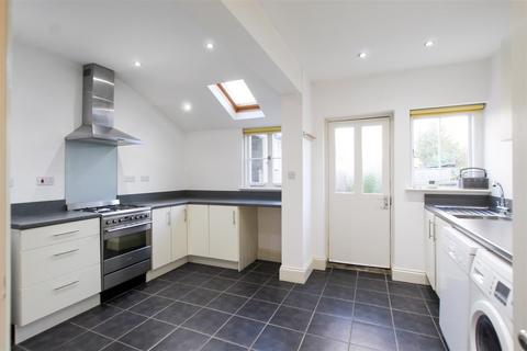 2 bedroom semi-detached house to rent, Alpha Road, Cambridge CB4