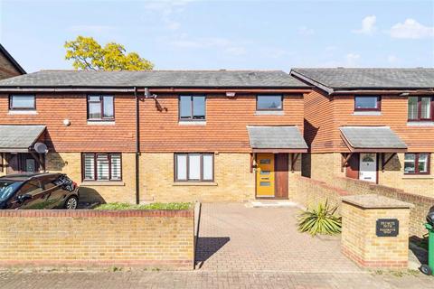 3 bedroom semi-detached house for sale, Clack Street, London SE16