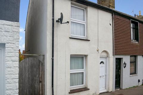 2 bedroom house to rent, Mount Road, Rochester , Kent