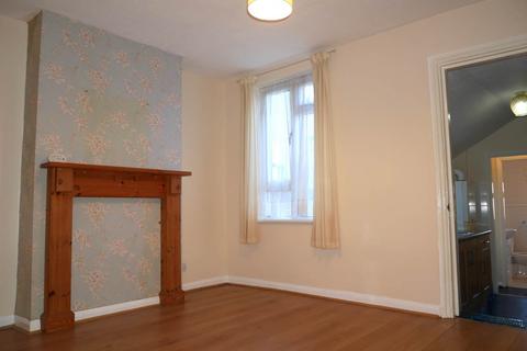 2 bedroom house to rent, Mount Road, Rochester , Kent