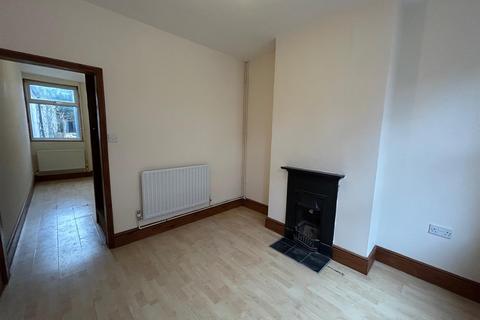 2 bedroom terraced house to rent, St Edmunds Church Street, Wiltshire SP1