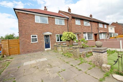 2 bedroom semi-detached house to rent, Woodward Road, Manchester M25