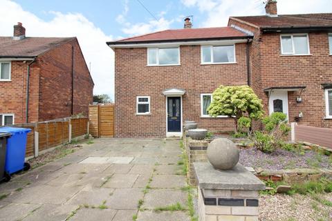 2 bedroom semi-detached house to rent, Woodward Road, Manchester M25