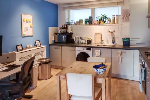 2 bedroom apartment to rent, Reading Lane, London, E8