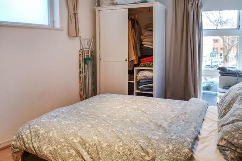 2 bedroom apartment to rent, Reading Lane, London, E8