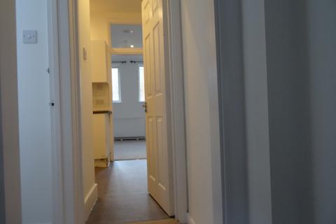 1 bedroom flat to rent, Richmond Road, Kingston upon Thames, KT2 5EH