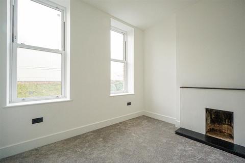 2 bedroom flat for sale, Bexhill Road, St. Leonards-On-Sea