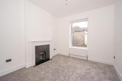 2 bedroom flat for sale, Bexhill Road, St. Leonards-On-Sea