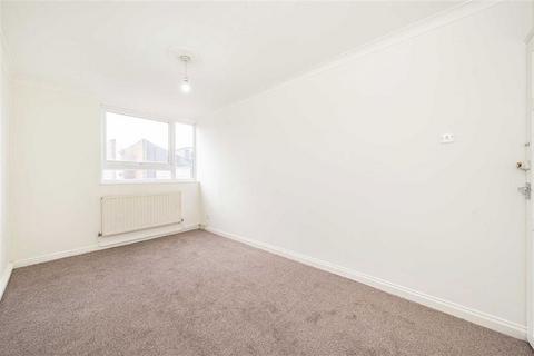 52 Warwickshire Path, London, SE8 4LN