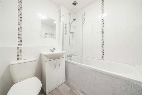 52 Warwickshire Path, London, SE8 4LN