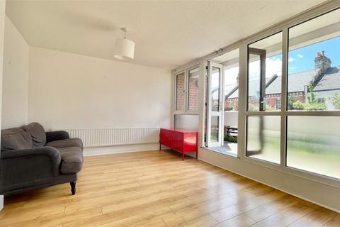 3 bedroom apartment for sale, London NW6