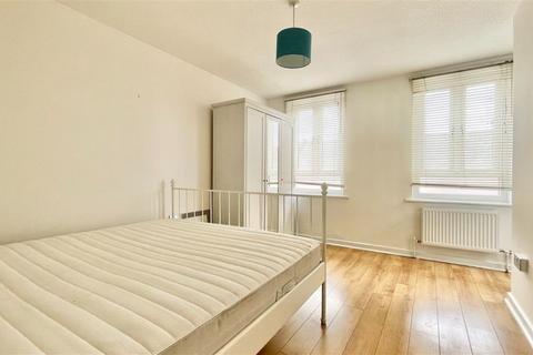 3 bedroom apartment for sale, London NW6