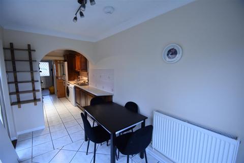 3 bedroom house to rent, Bandley Rise, Stevenage SG2