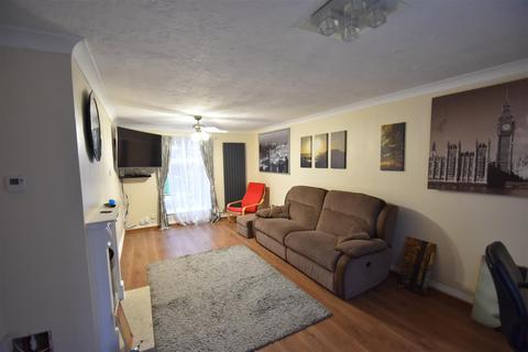 3 bedroom house to rent, Bandley Rise, Stevenage SG2