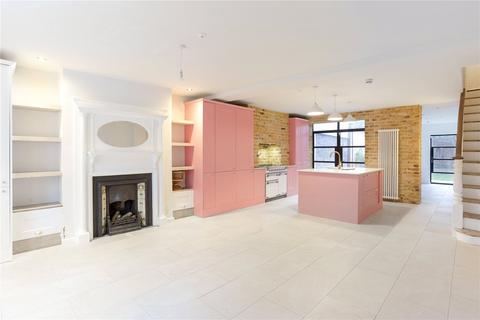 3 bedroom terraced house for sale, Cadogan Terrace, London, E9