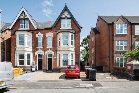 2 bedroom flat to rent, Gillott Road, Birmingham B16