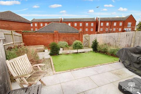 4 bedroom terraced house for sale, Cogent Crescent, Berkshire RG14