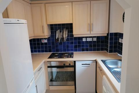 2 bedroom apartment to rent, Old York Street, Hulme, Manchester. M15 5TE