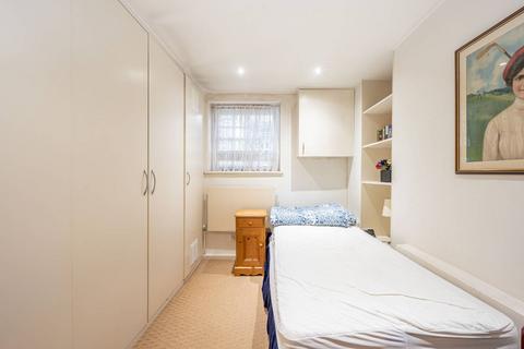 undefined, Hampstead Grove, Hampstead, London, NW3