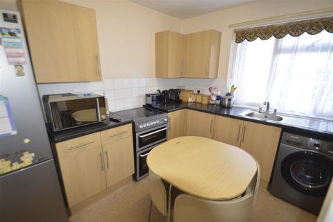 2 bedroom apartment for sale, Lansbury Avenue, Barking