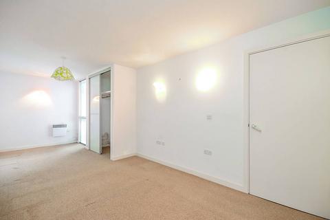 2 bedroom flat to rent, New River Village, Hornsey, London, N8