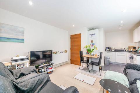 1 bedroom flat for sale, Stanmore Place, Stanmore, HA7