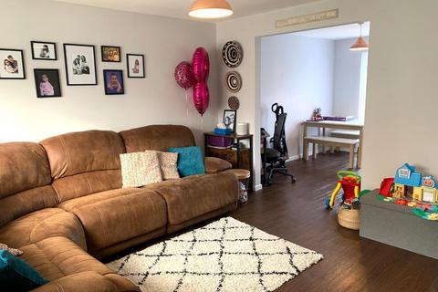 63 Beaumont Drive, Northampton, NN3 8PS