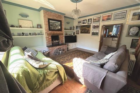 2 Berwick Lane, Steeple Langford, Salisbury, SP3 4NB