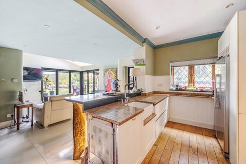 2 Berwick Lane, Steeple Langford, Salisbury, SP3 4NB
