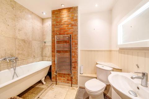 2 Berwick Lane, Steeple Langford, Salisbury, SP3 4NB
