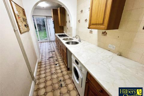 3 bedroom terraced house for sale, Rosebank Avenue, Hornchurch, RM12