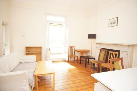 2 bedroom apartment to rent, Stanwick Road, W148TL