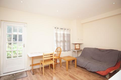 3 bedroom duplex to rent, Acton Street, WC1X9LX