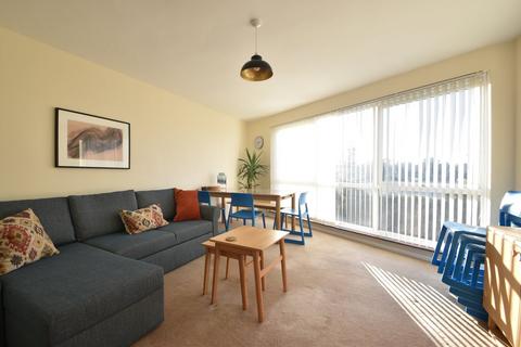 2 bedroom apartment to rent, Parkside Court, WEYBRIDGE, KT13