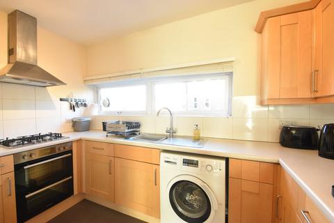 2 bedroom apartment to rent, Parkside Court, WEYBRIDGE, KT13