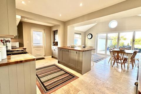 4 bedroom detached house for sale, Northfield Road, Ringwood, BH24 1SS