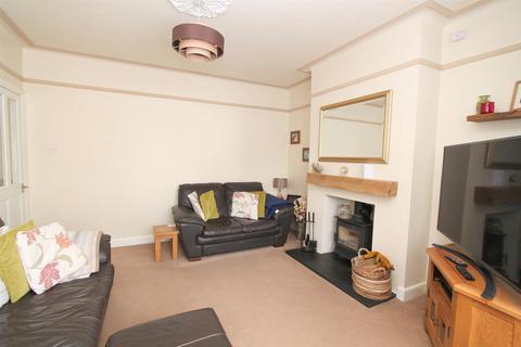 5 Highview Avenue, Wallington, SM6 8PQ